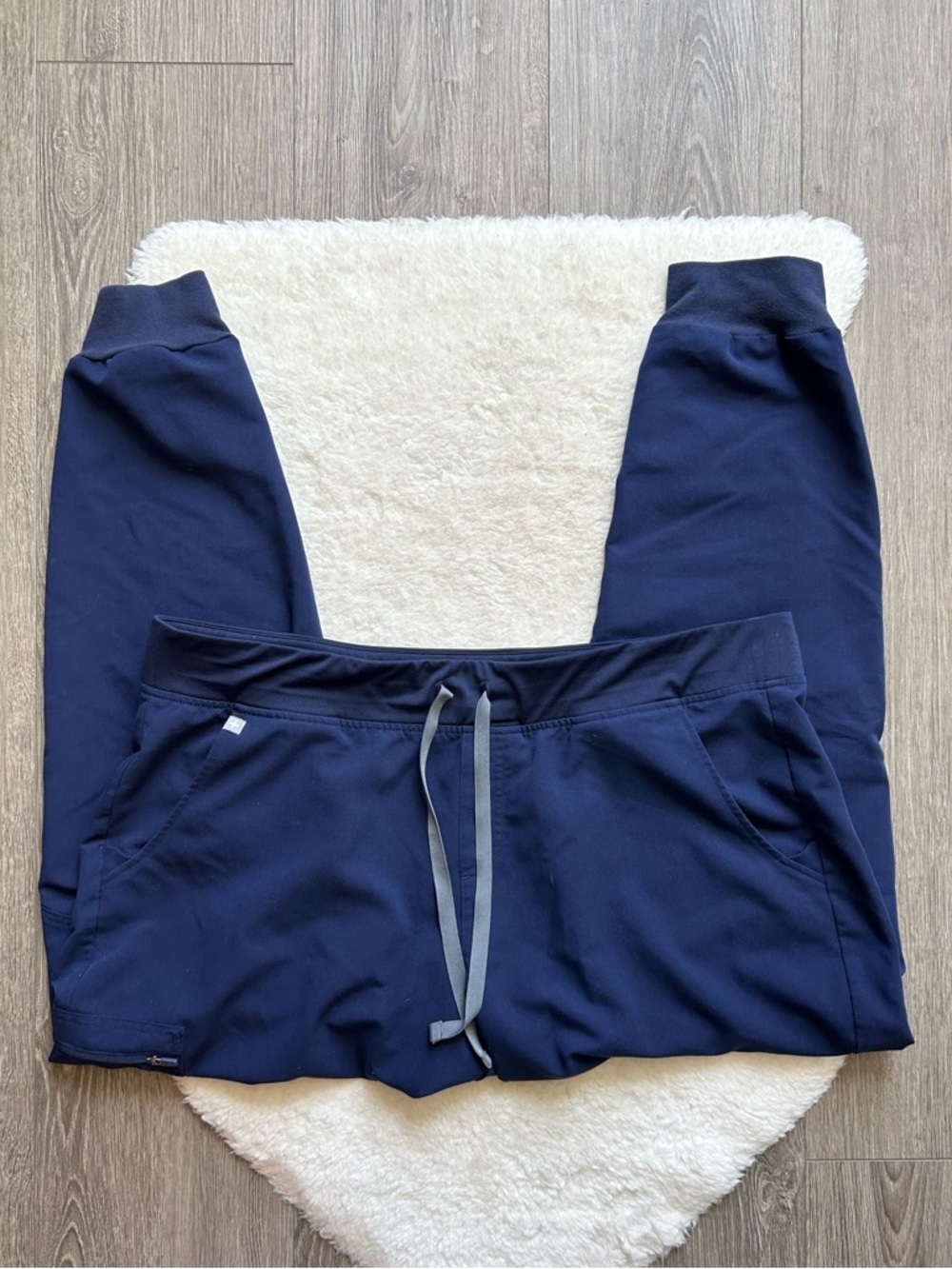 Figs Men’s Navy Scrub Pants Joggers